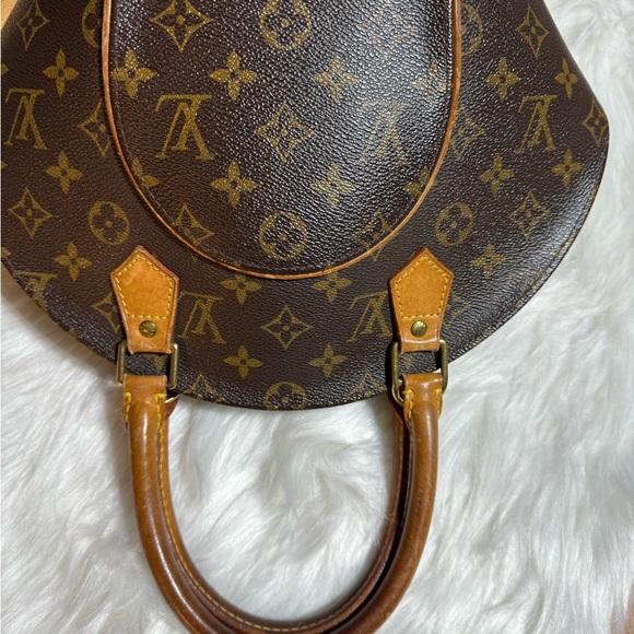 Louis Vuitton Ellipse Bag - Picture 11 of 11